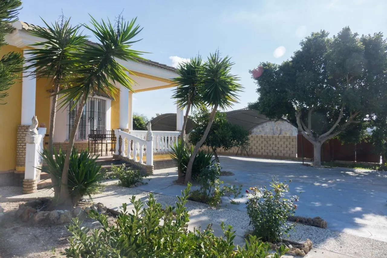 Holiday home Chalet Los Delfines Con Piscina Villa Chiclana de la Frontera